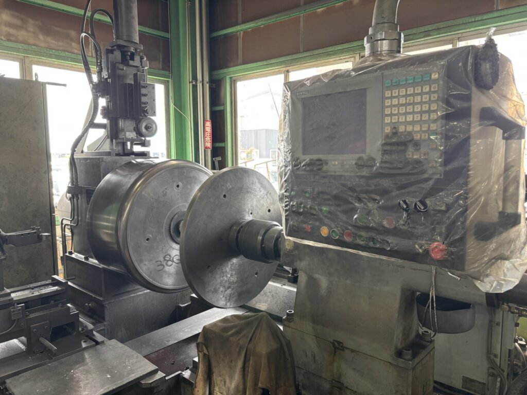 古い機械もしっかりメンテナンスし、今も現役で頑張っております。